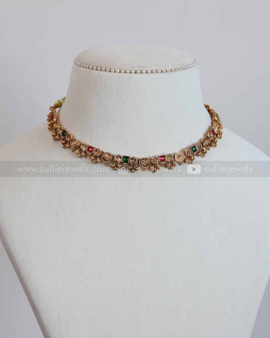 3839 - Sullie Basic - Minimal Ruby Green Ethnic Necklace with Stud