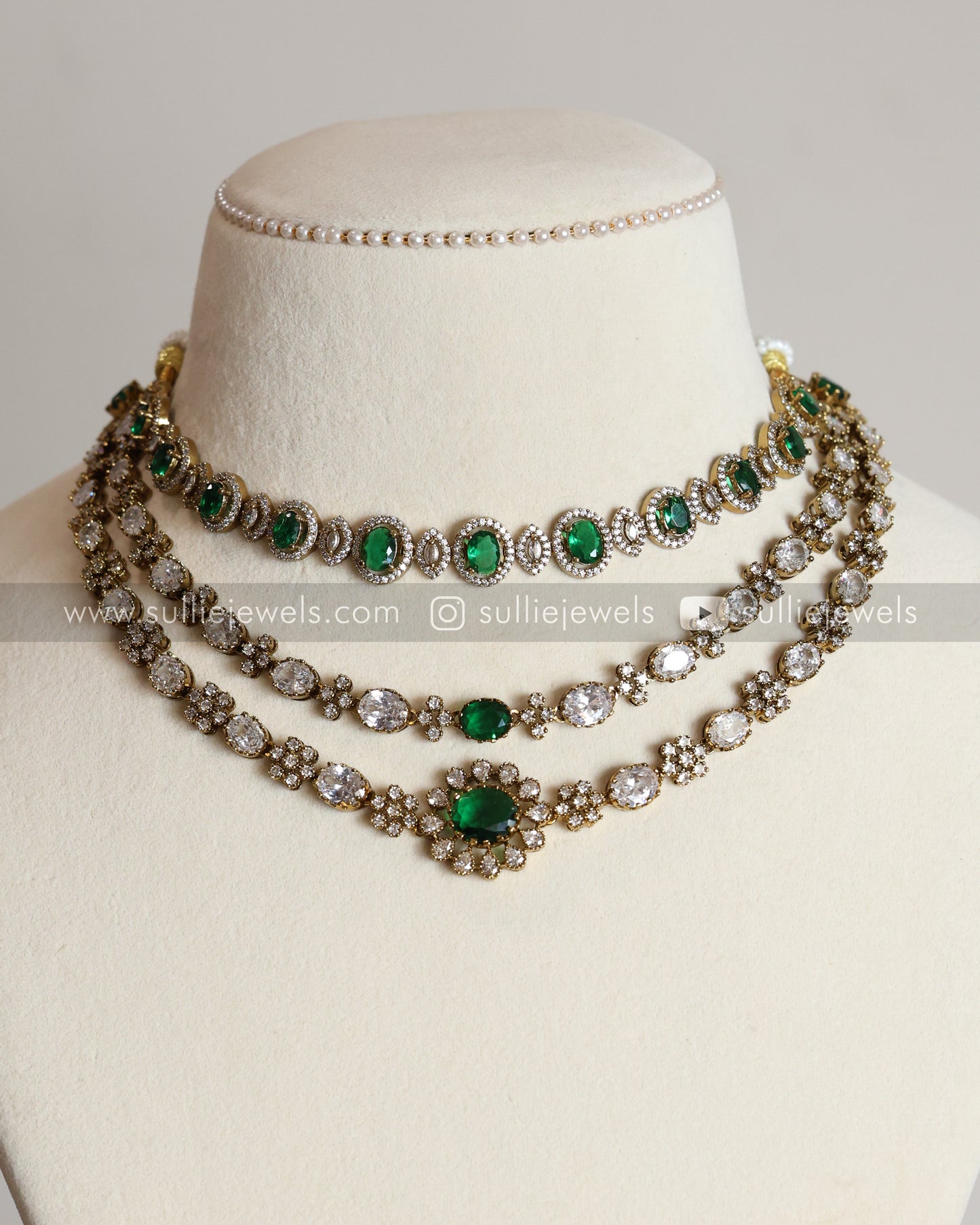 Emerald Green Stone Premium Layered Combo with Earrings