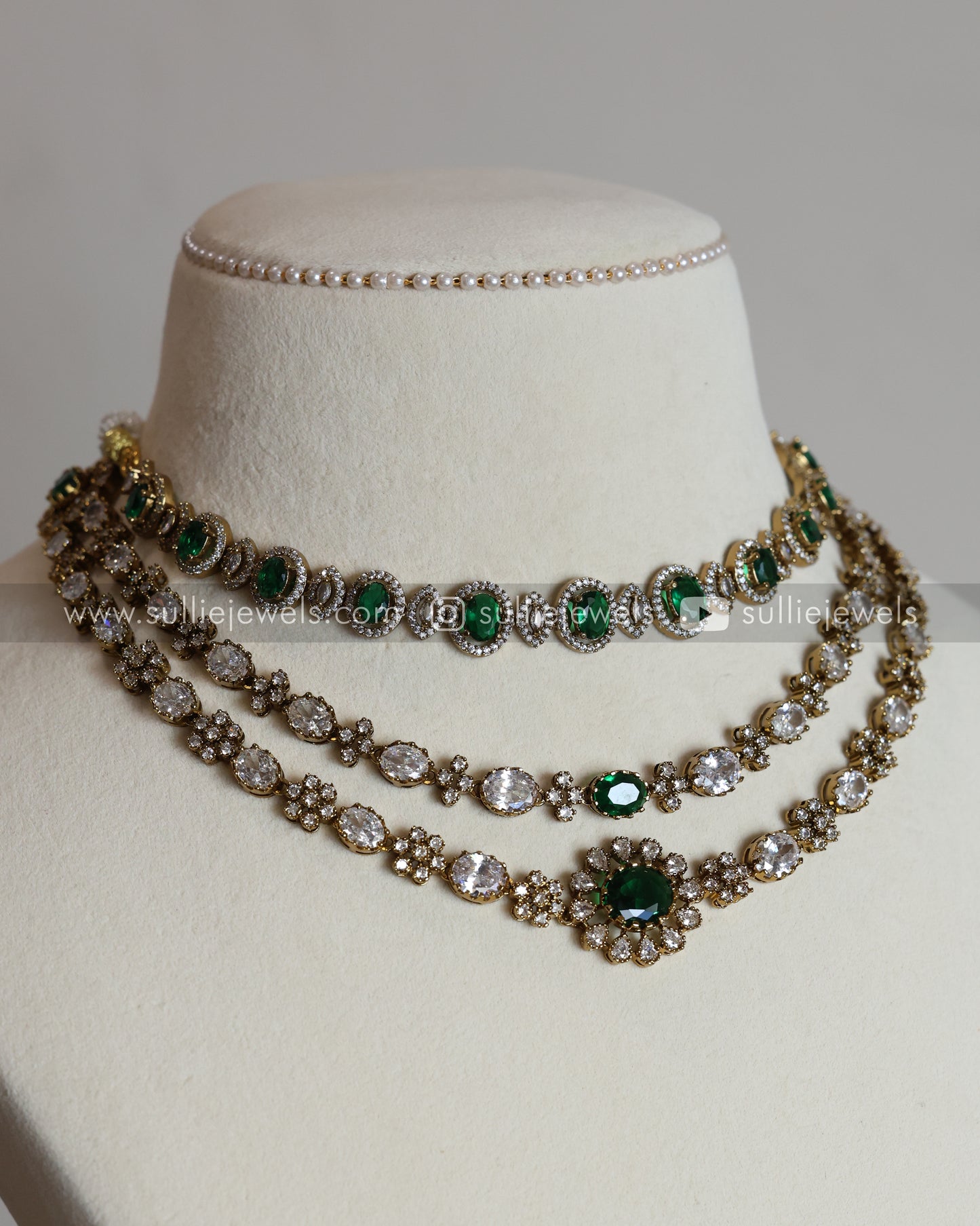 Emerald Green Stone Premium Layered Combo with Earrings