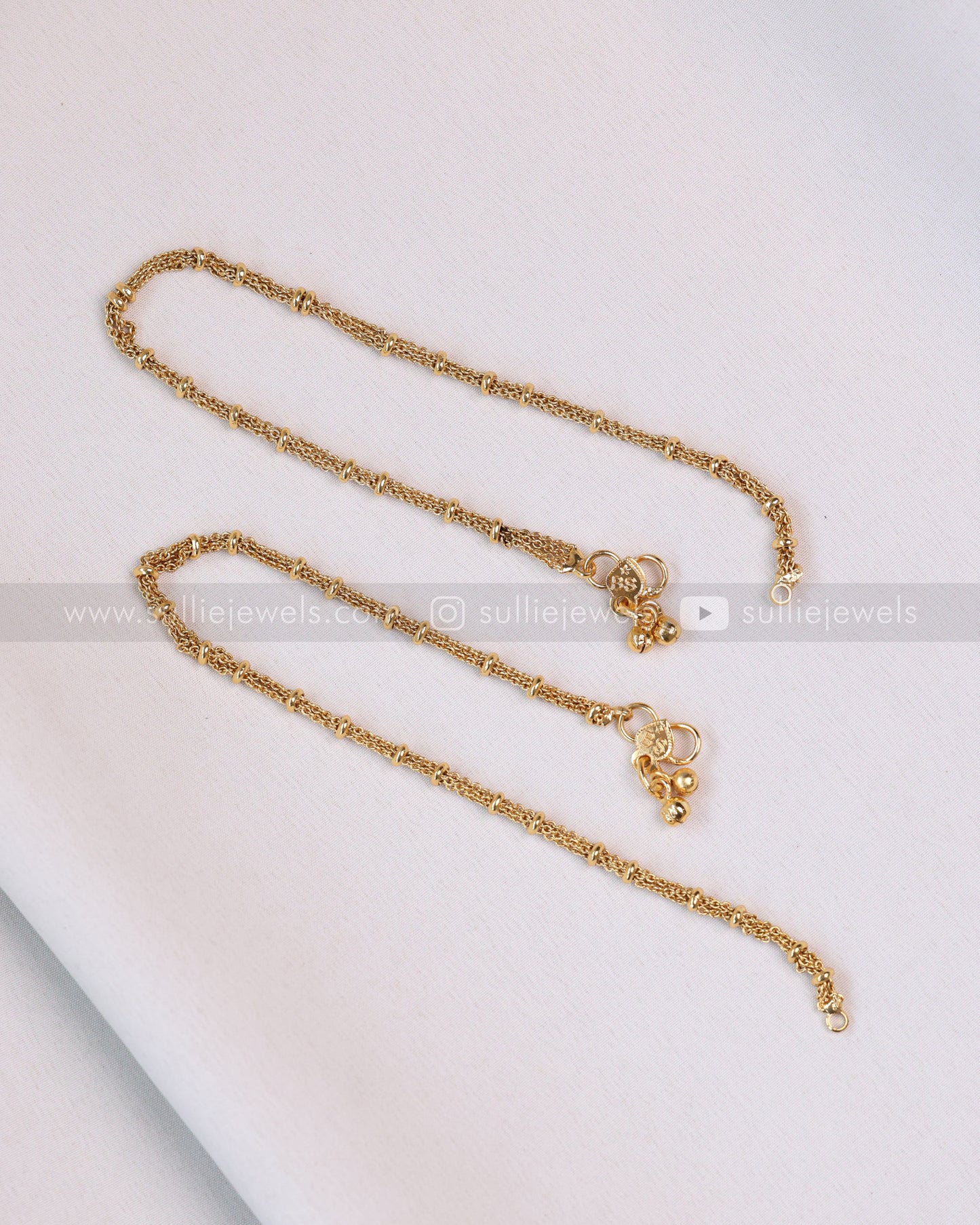 AK106 - Minimal Golden Ball Design Anklet
