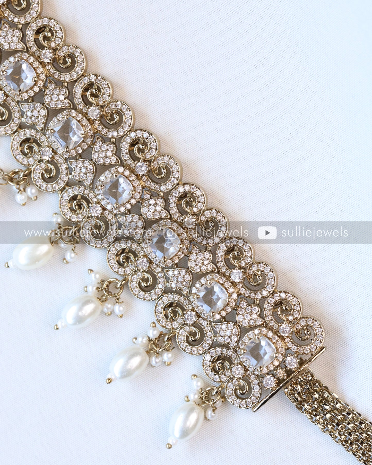 Victorian White Stone Premium Hipchain