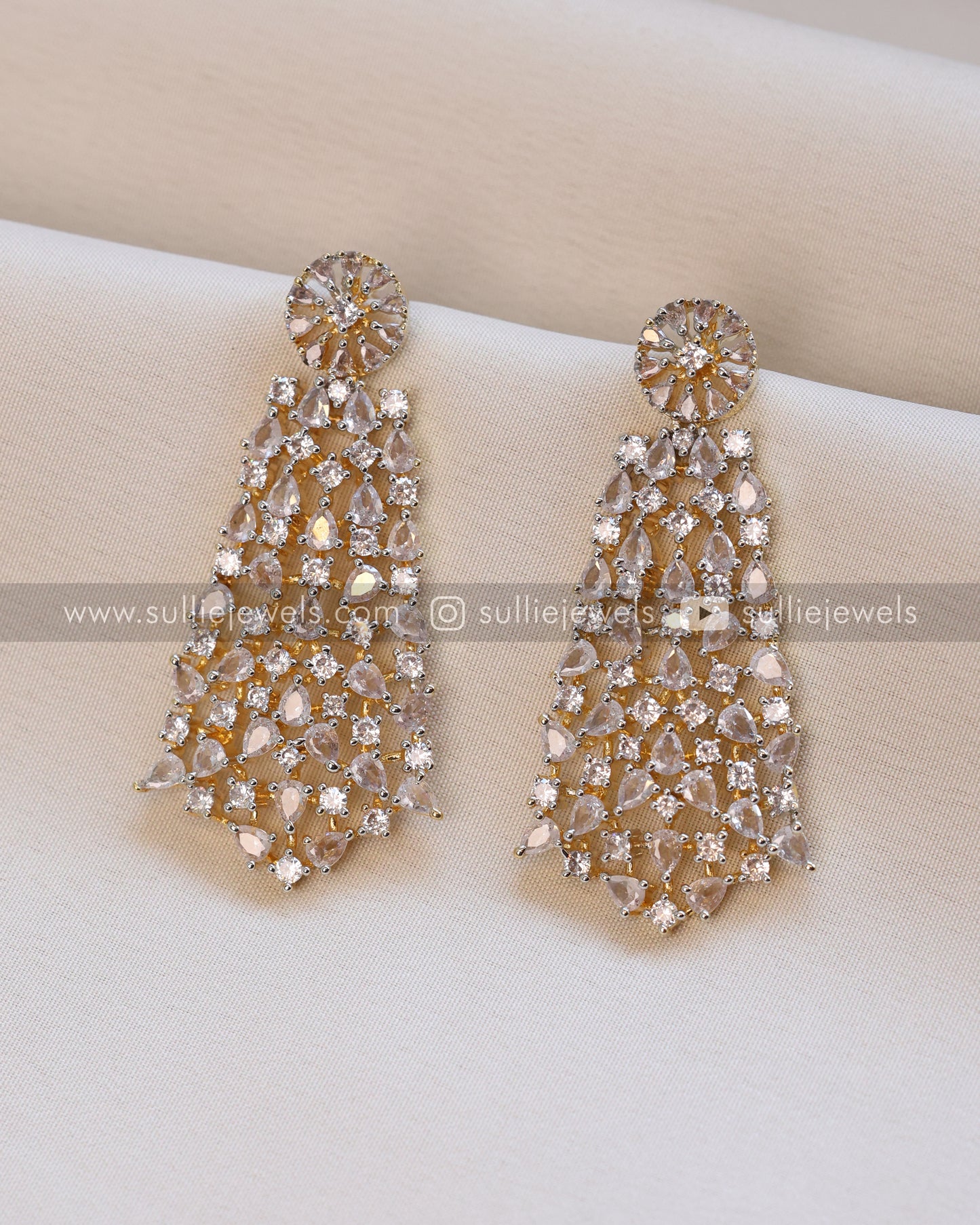Diamond Looakalike Premium Necklace with Stud