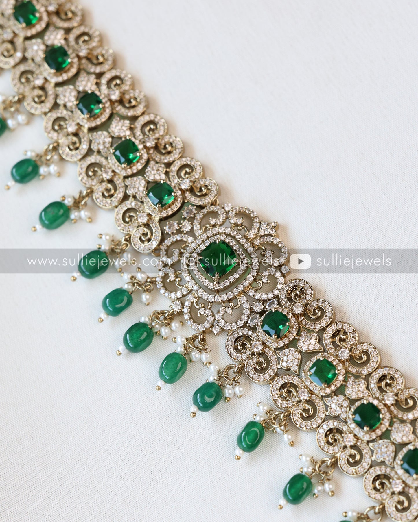 Victorian Emerald Stone Premium Hipchain