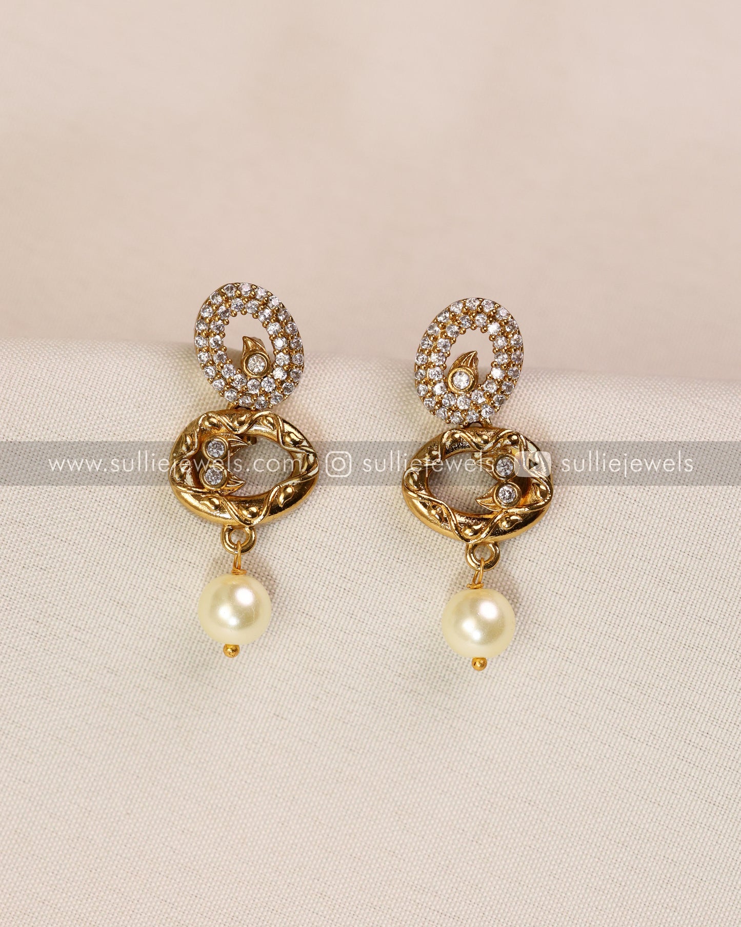 AD & Gold Ring Necklace with Earring