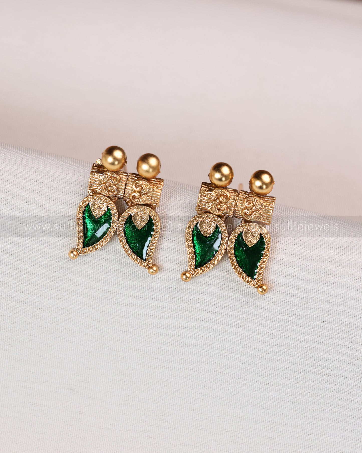 Sullie Basic - Palakka Long Chain / Haaram with Stud