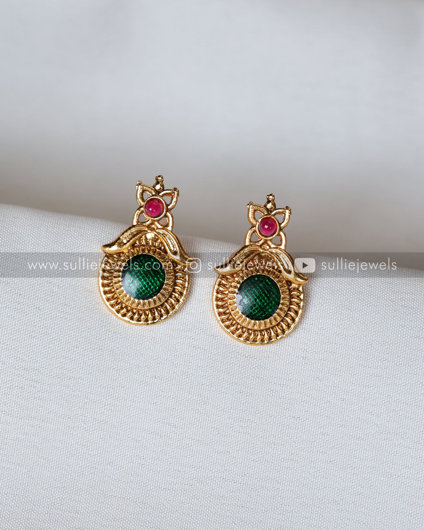 Kerala Round Palakka Pendant with Studs