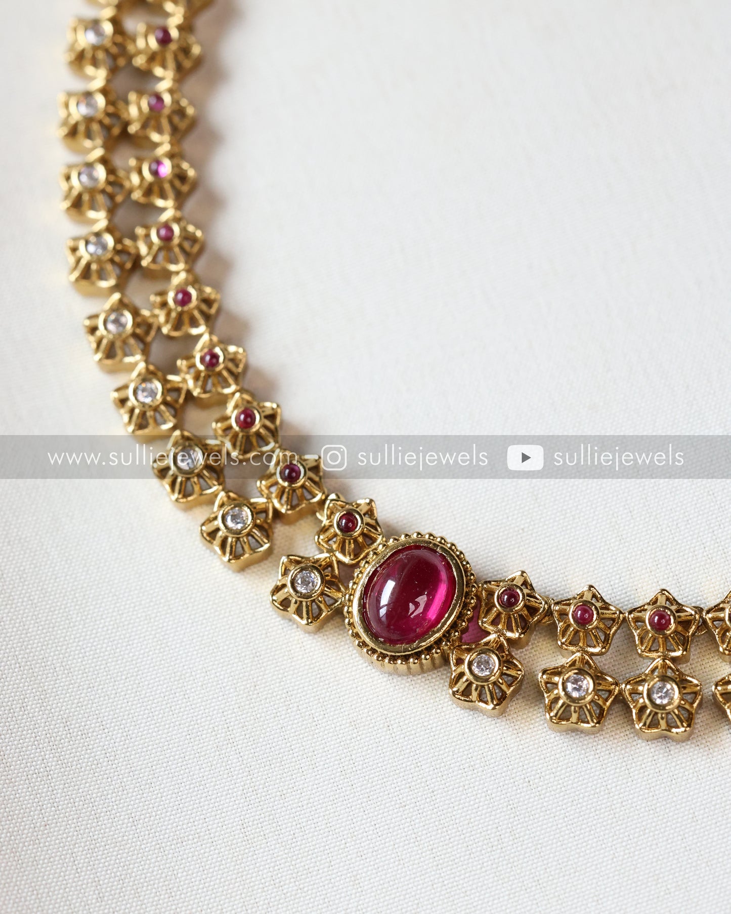 Stone with stars Necklace Set