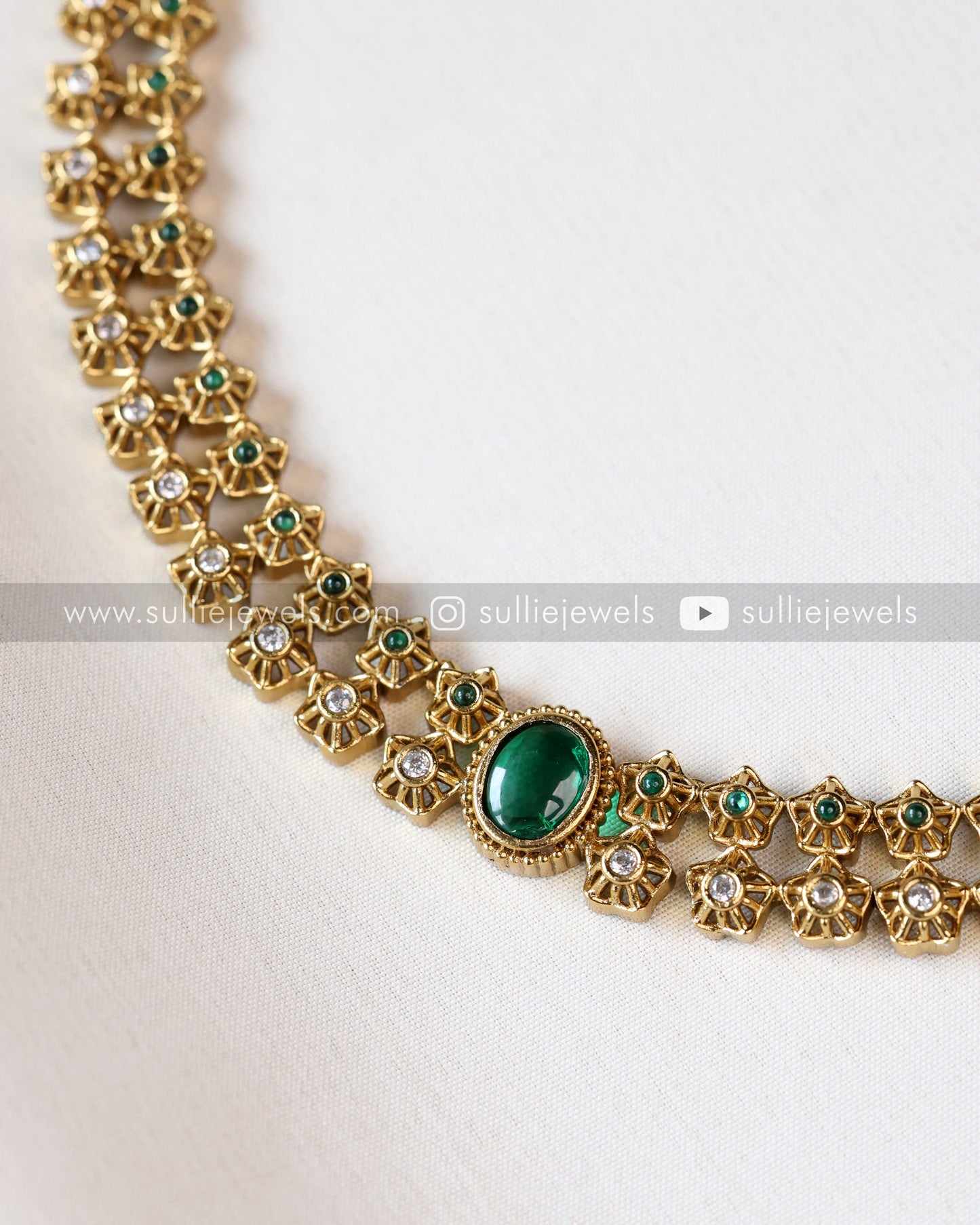 Stone with stars Necklace Set