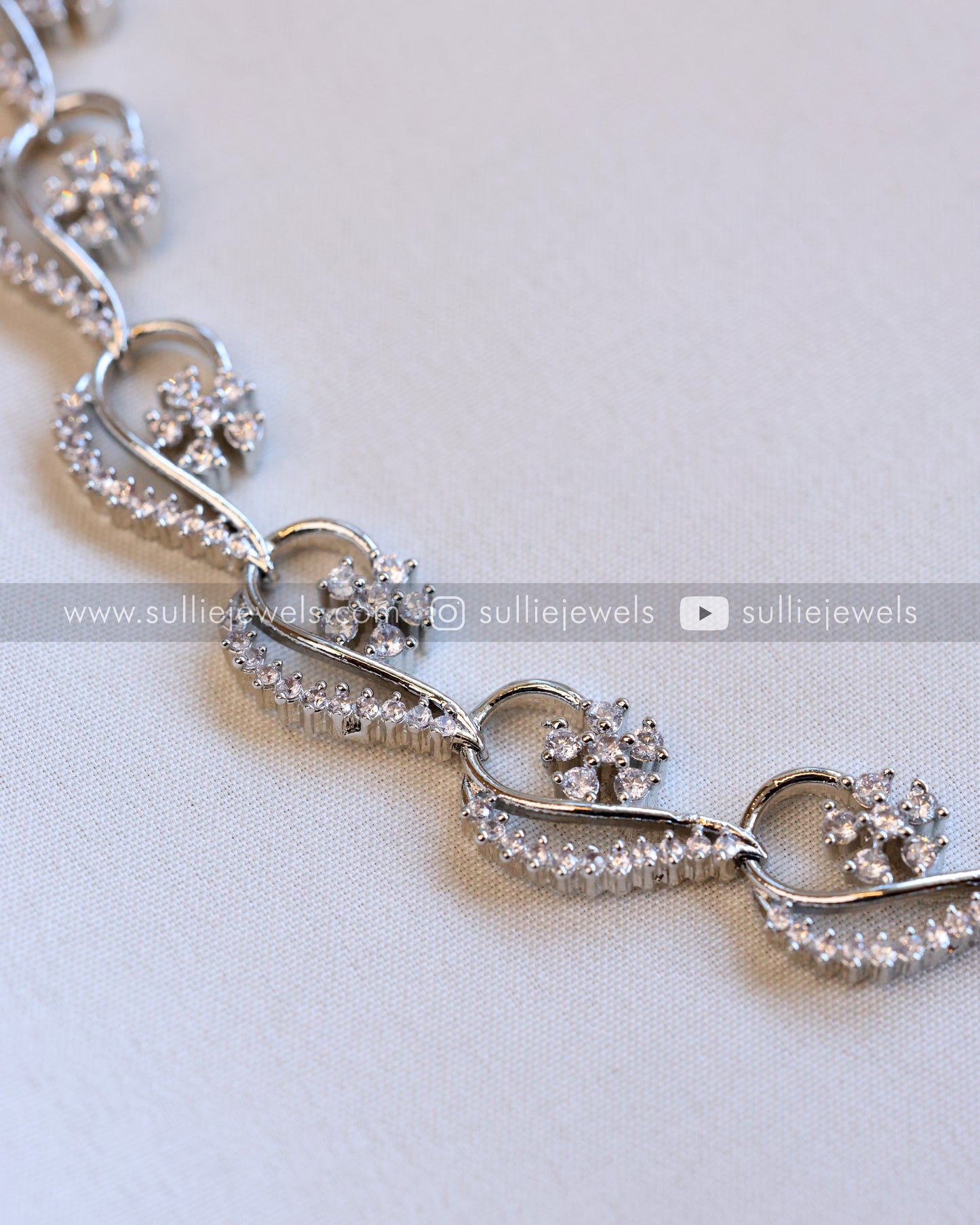 AD Floral Wave Silver Necklace with Stud