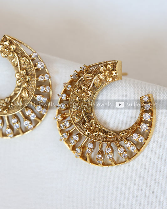 Diamond & Gold Floral Stud