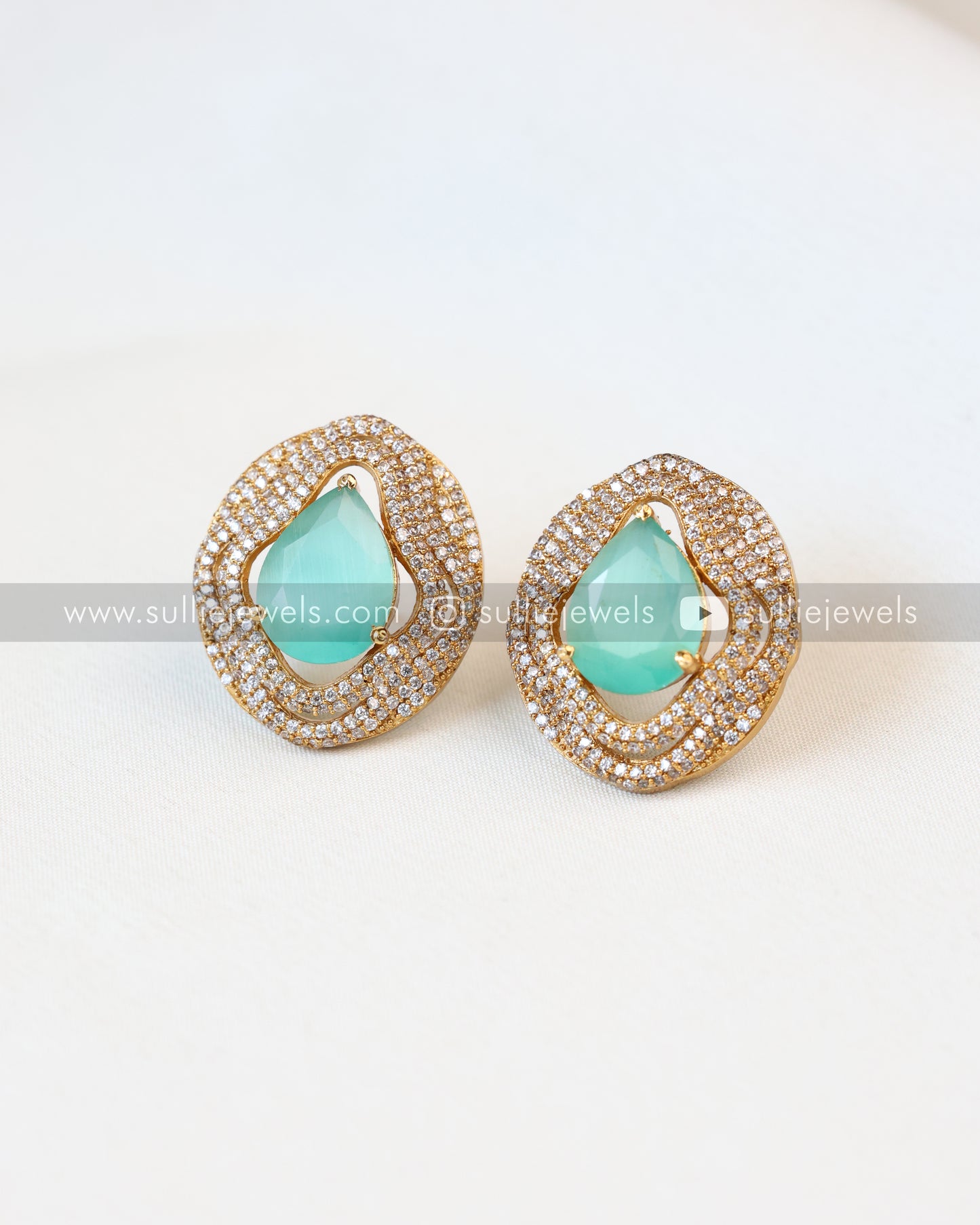 Teal Centre Stone Wavy AD Stud
