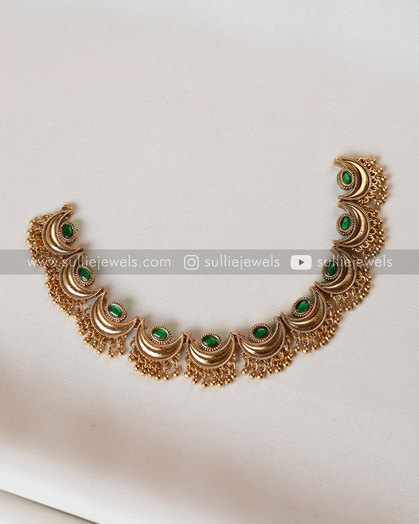 Sullie Basic - Ardha Chandra Gold Beads Green Necklace with Stud