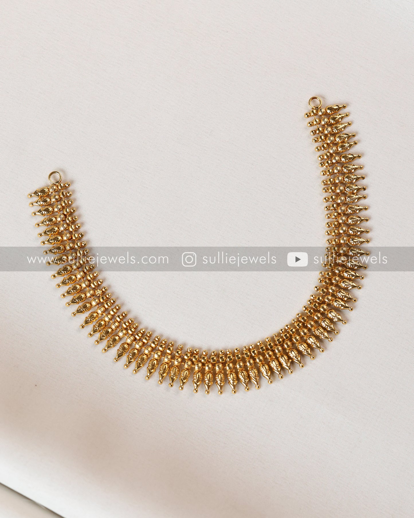Minimal Golden Spike Necklace with Stud