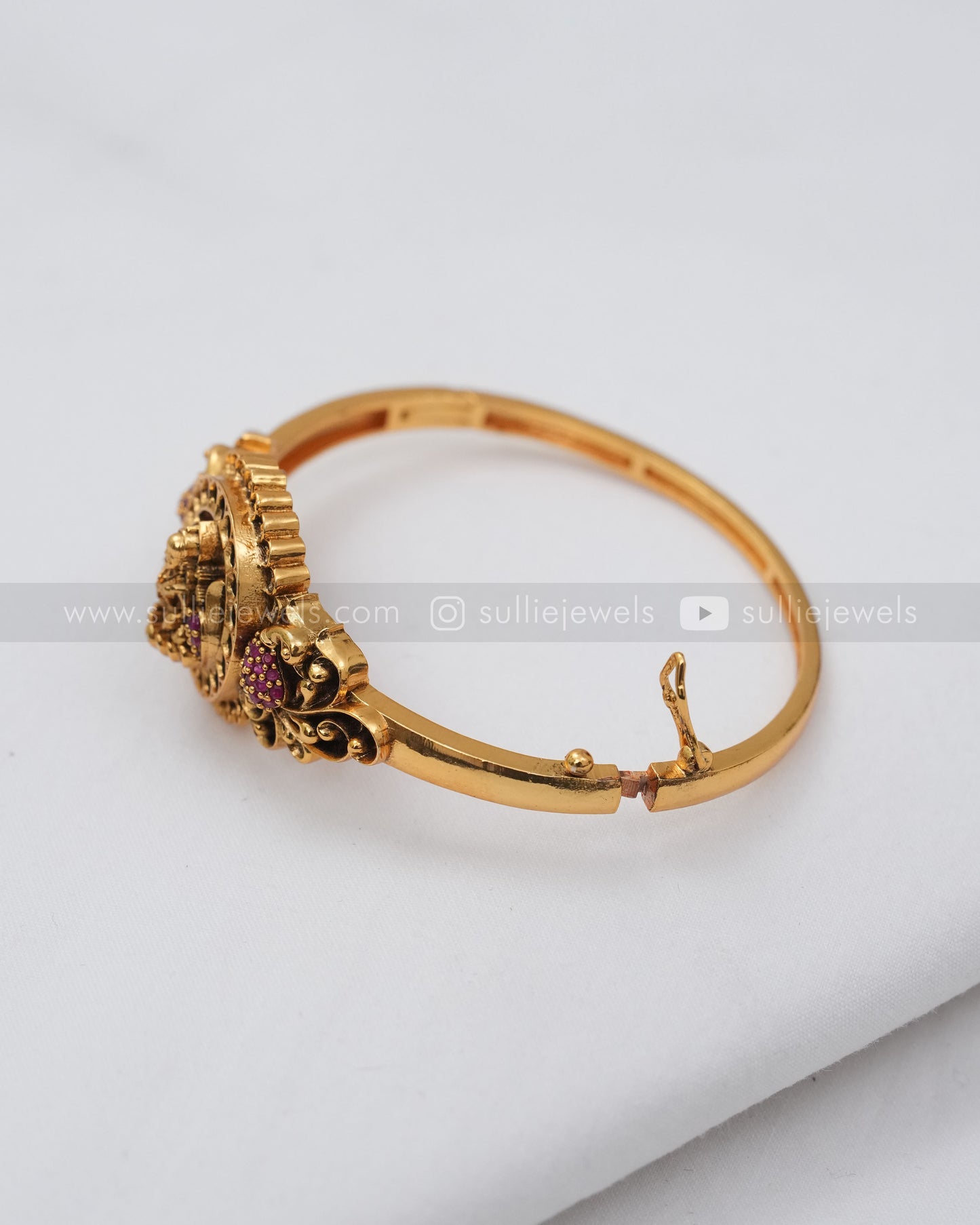 Minimal Goddess Peacock Openable Cuff Bangle