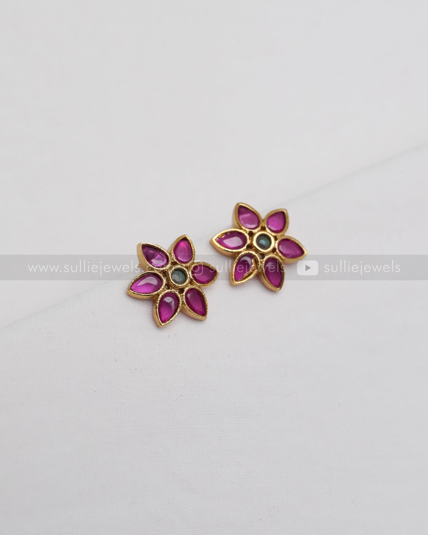 Floral Kemp Bugadi / Earcuff