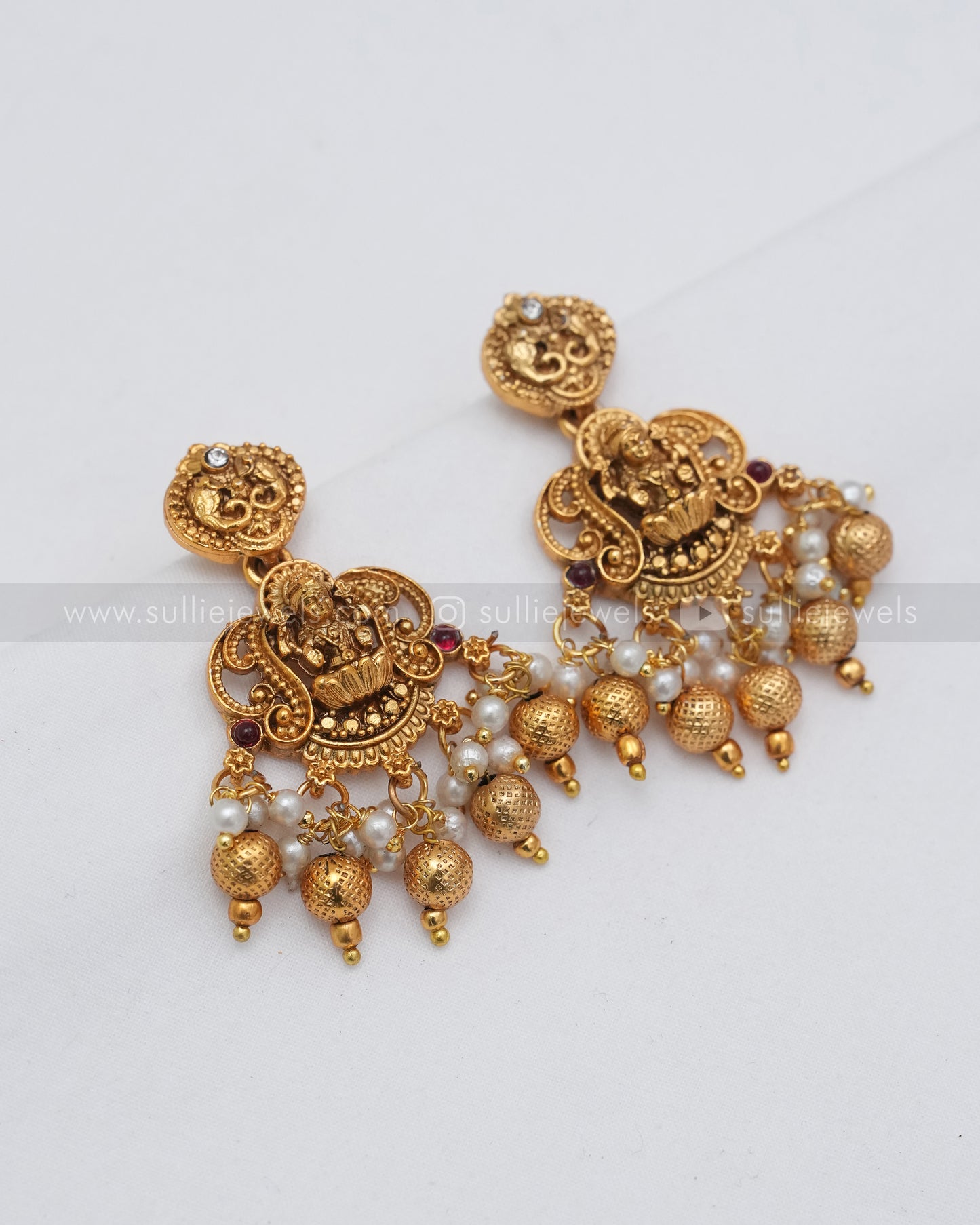 Sullie Basic - Lakshmi Multicolour Stone Gold Necklace with Stud