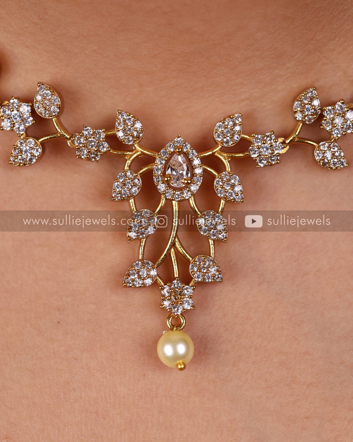 Floral Leaf AD Necklace Set