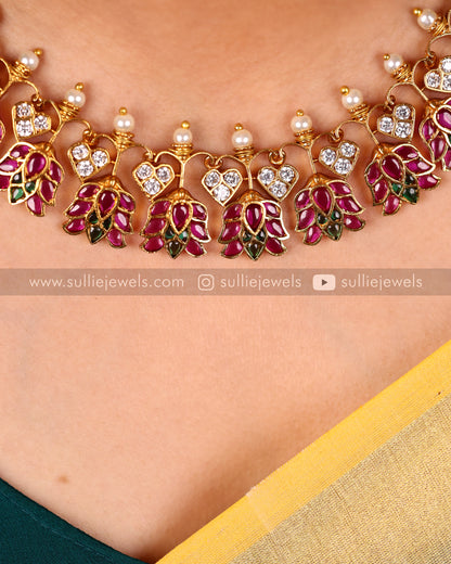 Kemp Stone Lotus Premium Necklace Set