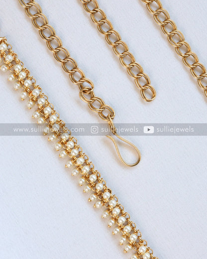 Minimal Pearl Cluster Hip Chain