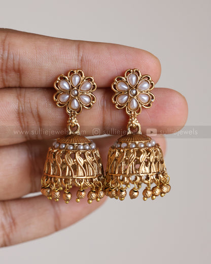 3880 - White Pearl Flower Necklace with Jhumka
