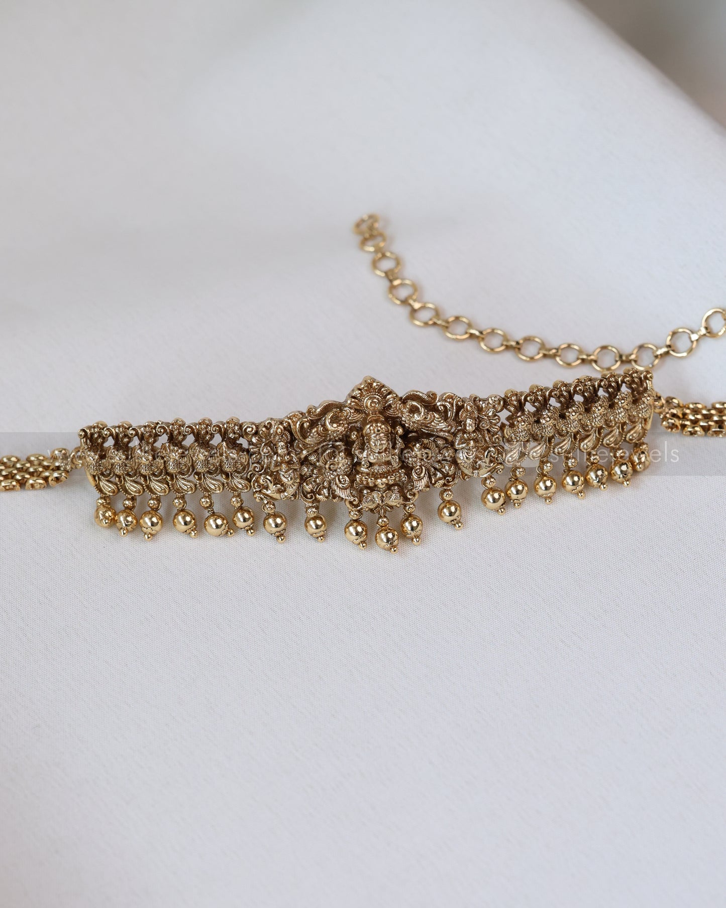2125 - Premium Goddess Gold Choker with Stud