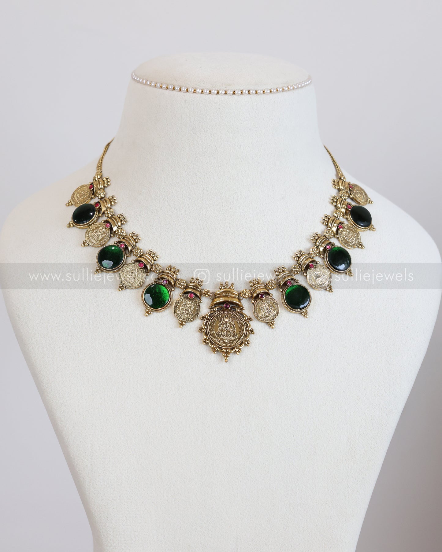 3885 - Antique Gold Coin Emerald Green Stone Necklace Chain