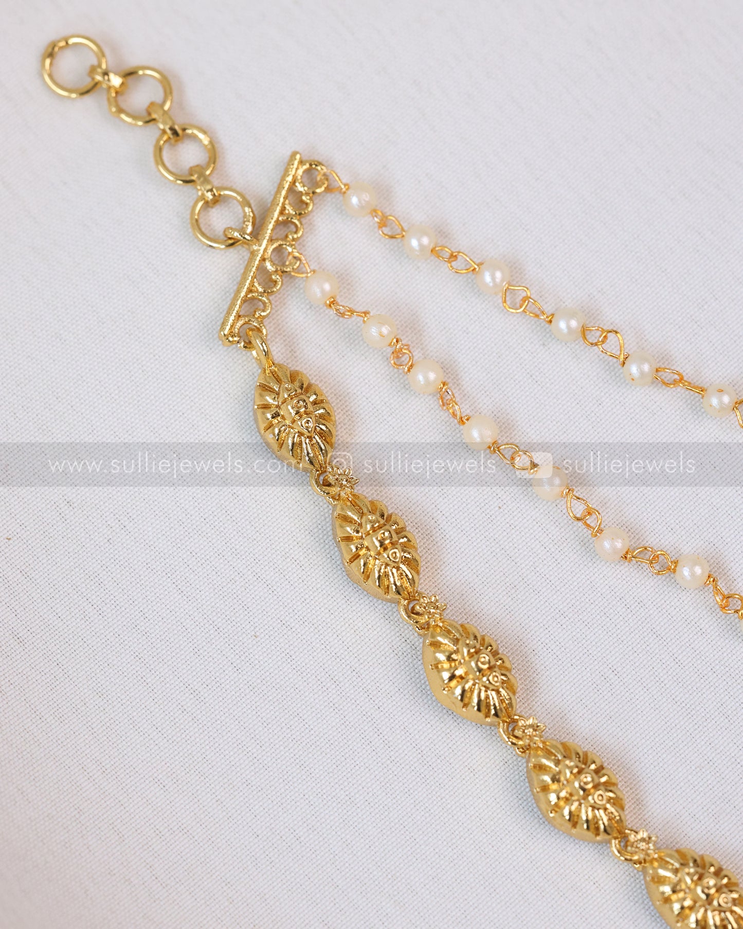092 - Pearl & Gold 3 Layer Earchain / Maatti