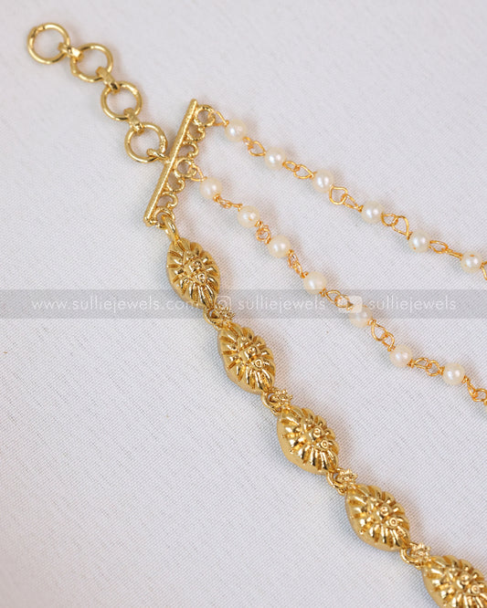 092 - Pearl & Gold 3 Layer Earchain / Maatti