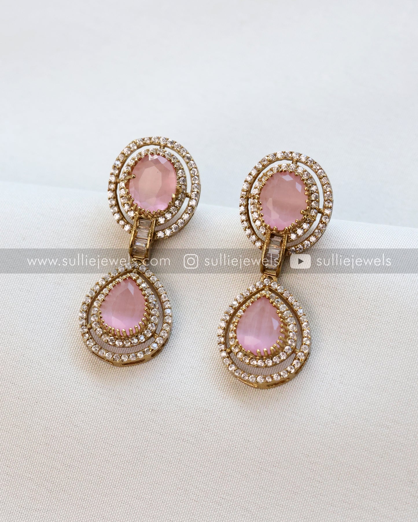 Pastel Pink Pendant Necklace with Earring