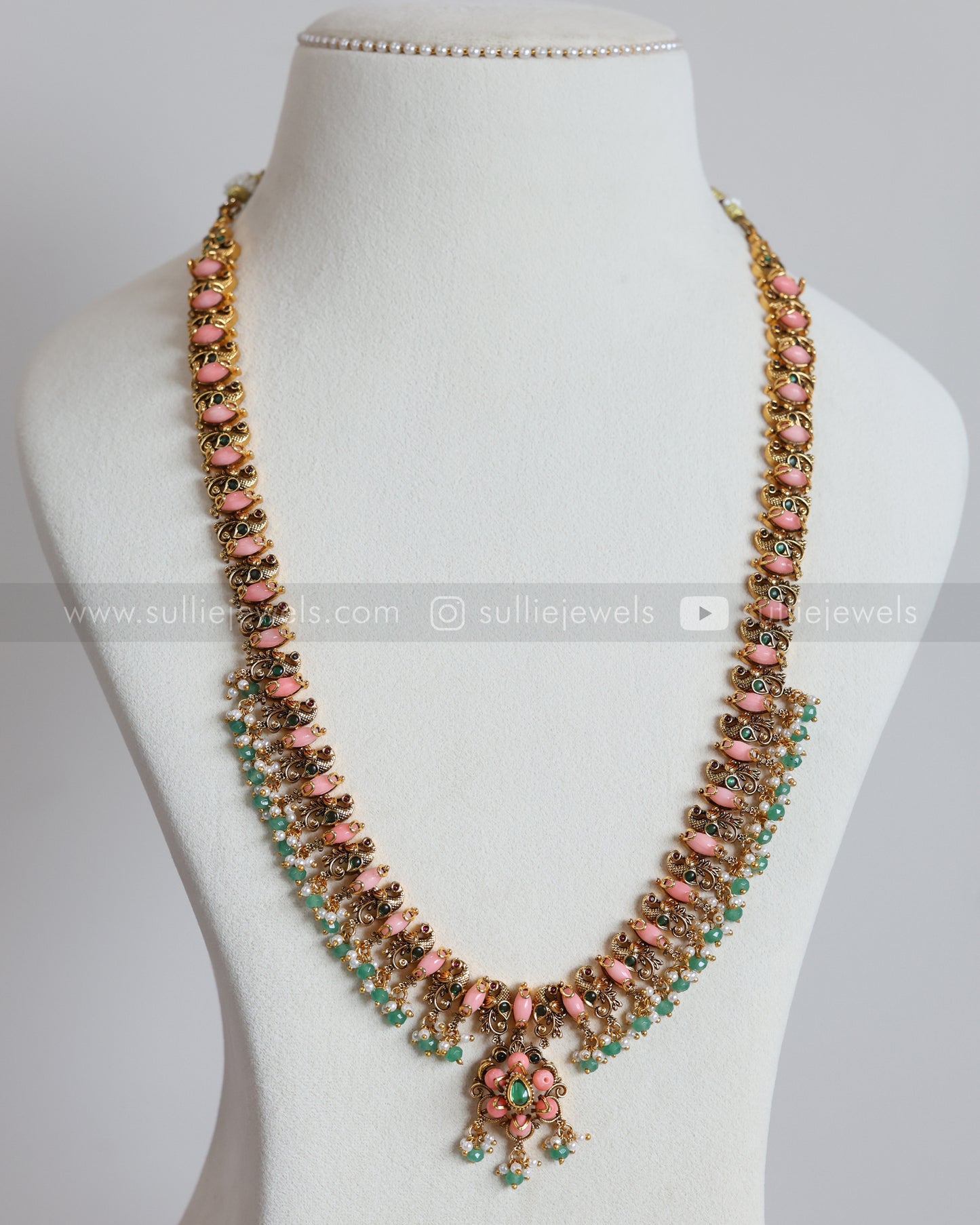 7211 - Peacock Peach Guttapusalu Haram with Mint beads and Earrings
