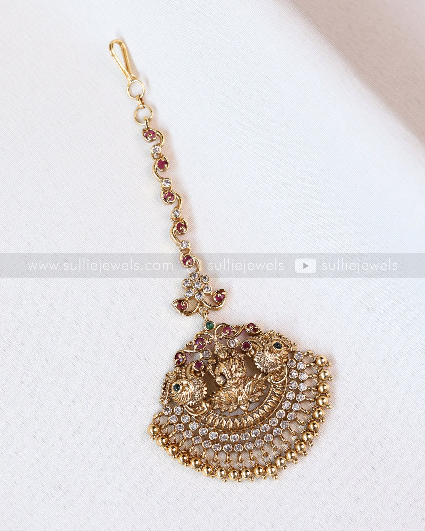 1083 - Lakshmi Gold Chandbali Tikka
