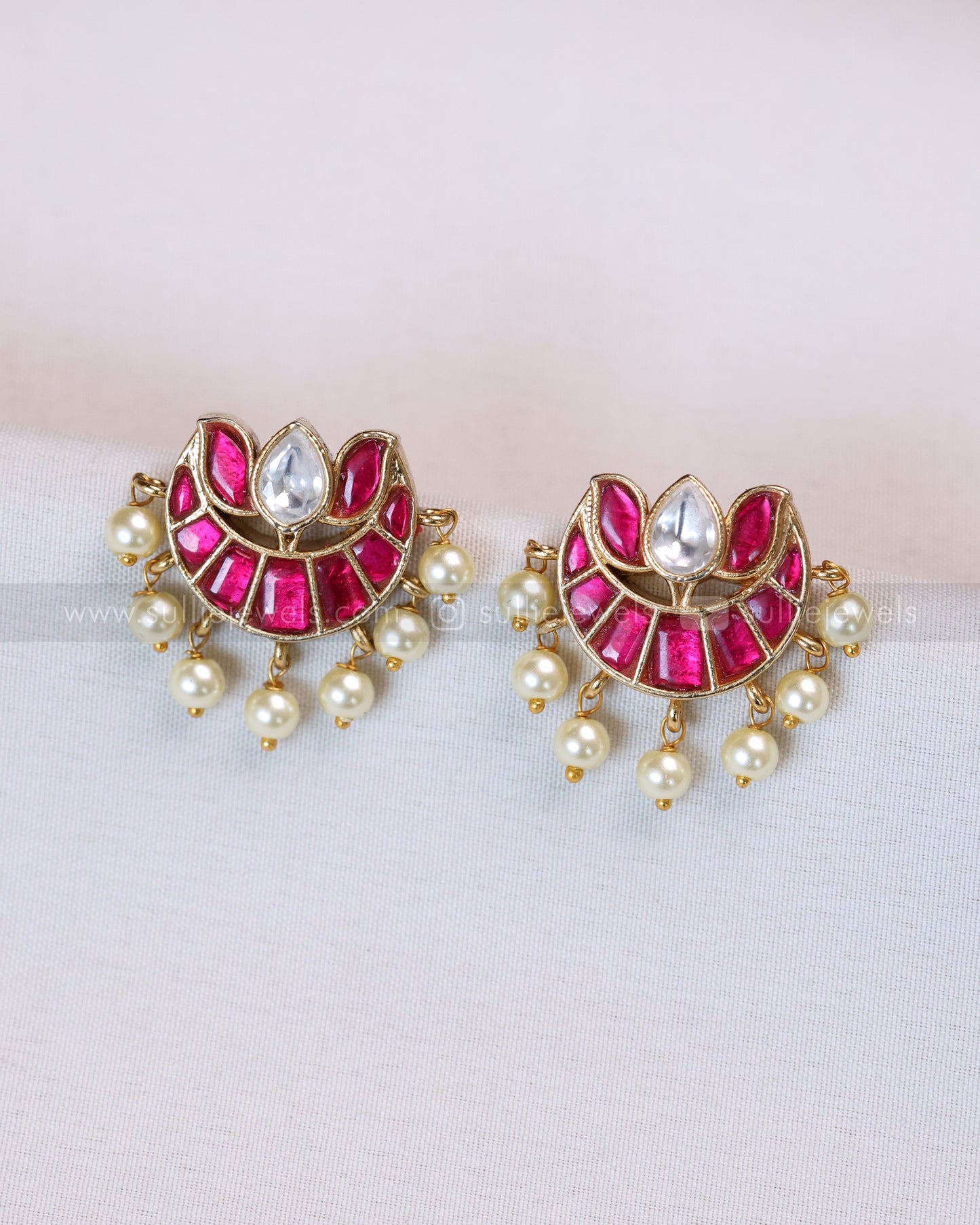 E1218 - Premium Jadau Lotus Kemp Stud - Ruby & White