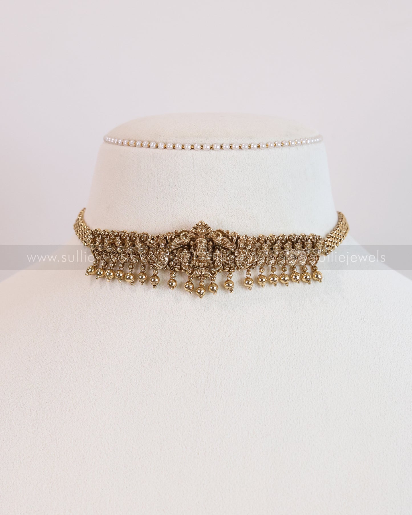 2125 - Premium Goddess Gold Choker with Stud