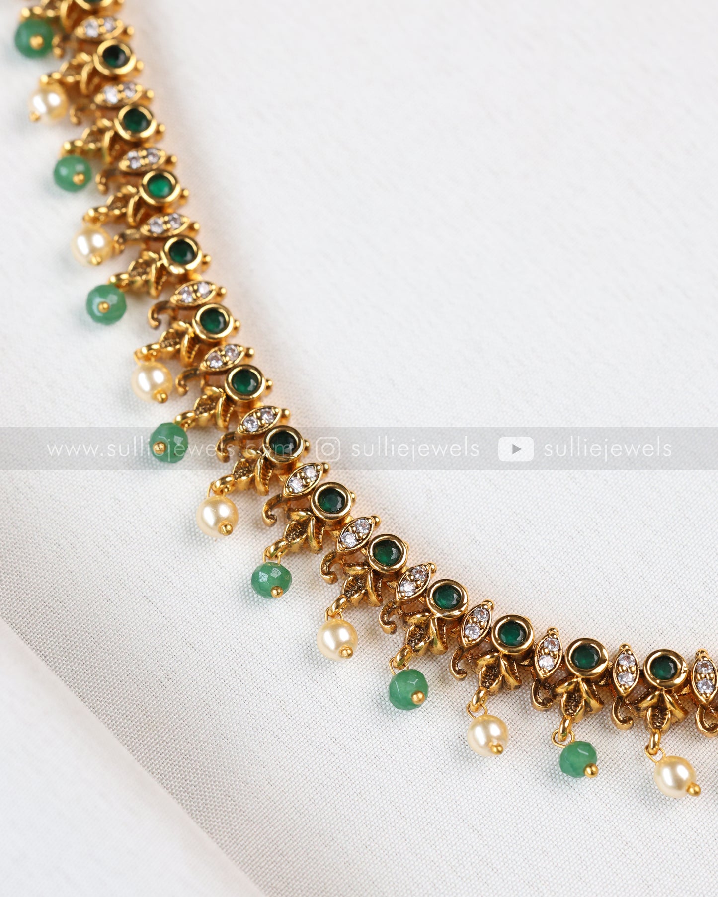 7213 - Minimal Green Stone Gold Peacock Long Chain with Stud