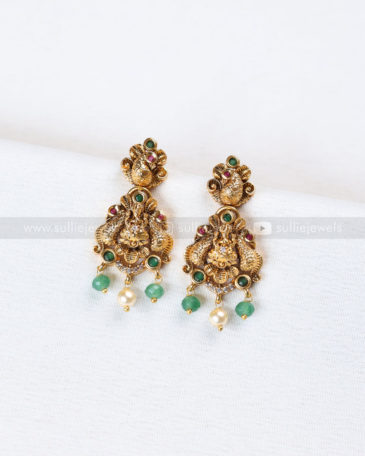 7213 - Minimal Green Stone Gold Peacock Long Chain with Stud