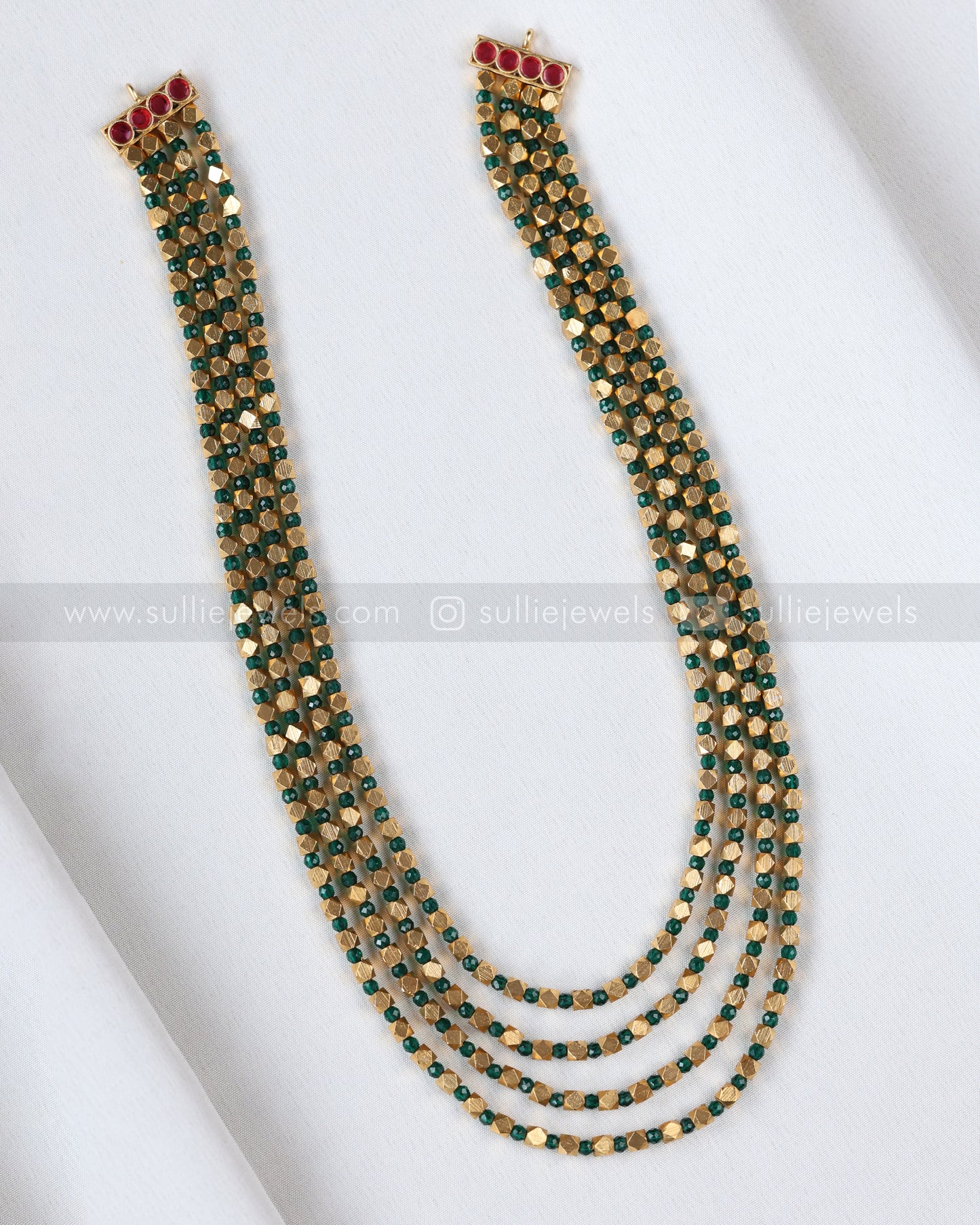 3904 - Ashtapilu 4 Layered Chain with Stud