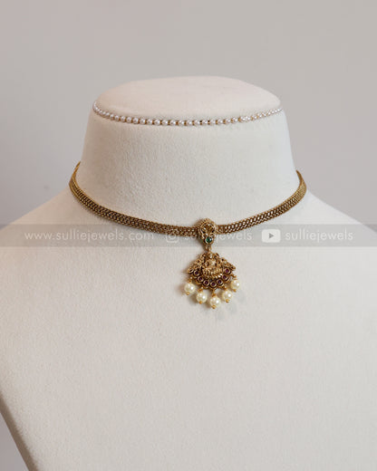 3586 - Traditional Gold Lakshmi Attigai with Earring