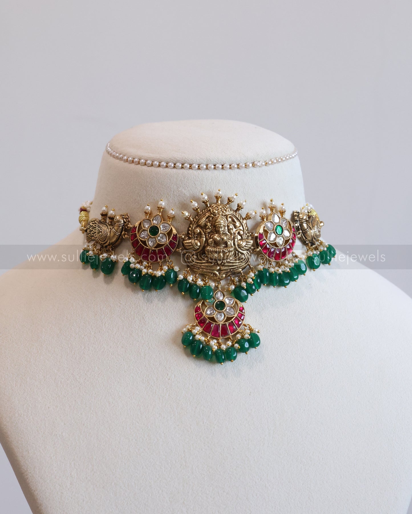 Jadau Kemp Premium Choker with Green Beads