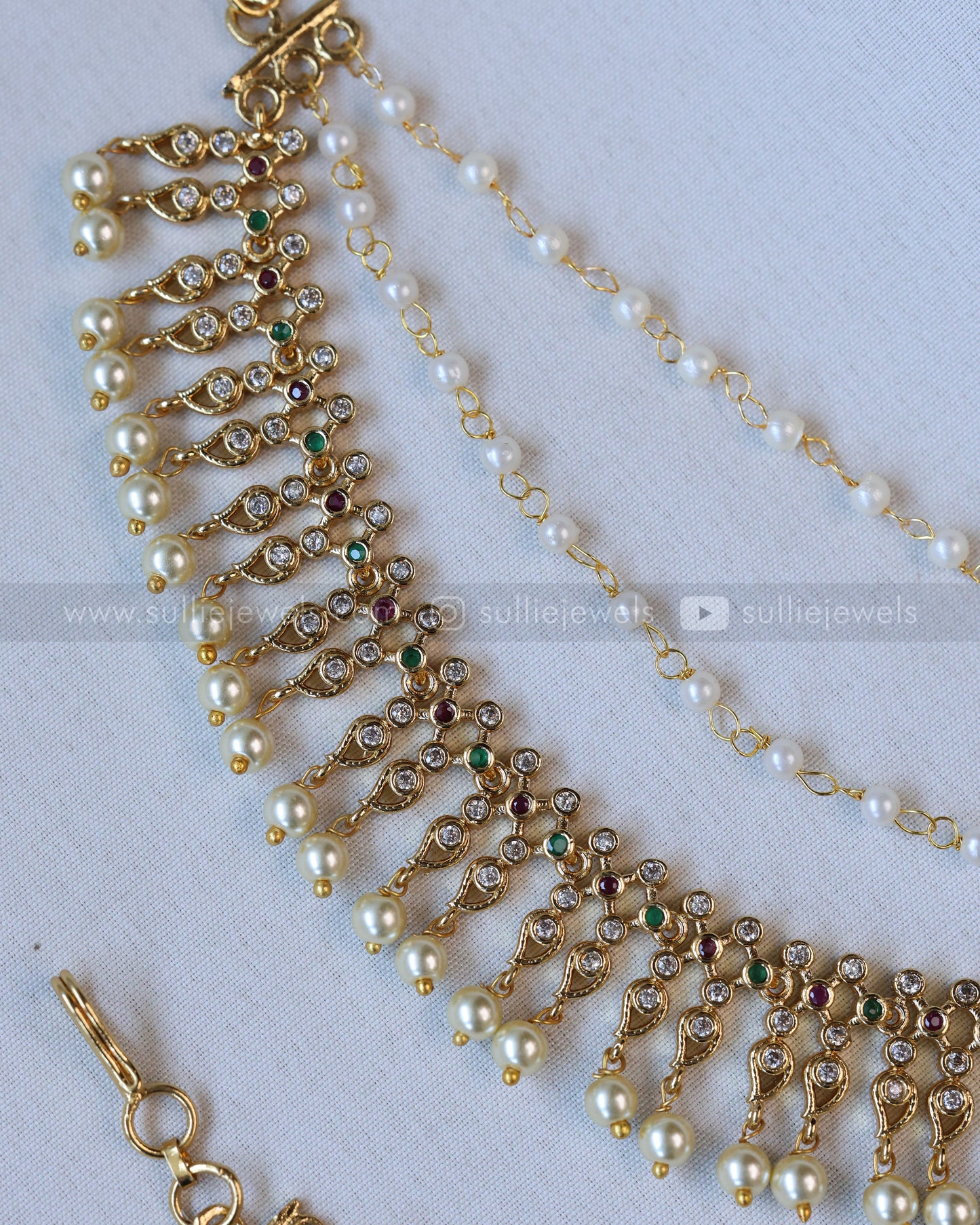 White Stone & Pearl Hanging Earchain / Maatti