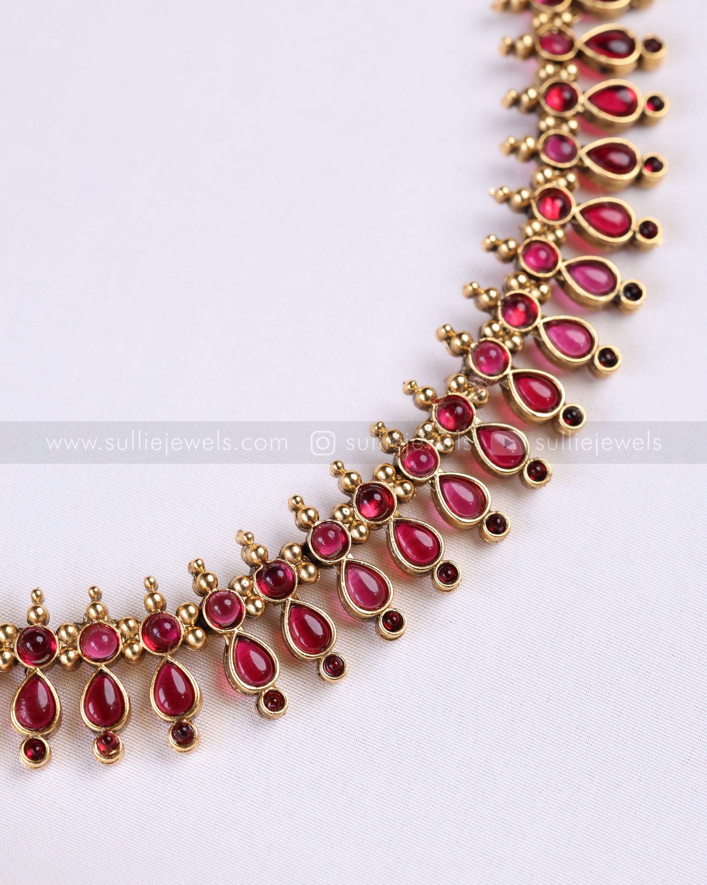 3924 - Sullie Basic - Ruby Raindrop Stone Necklace with Jhumka