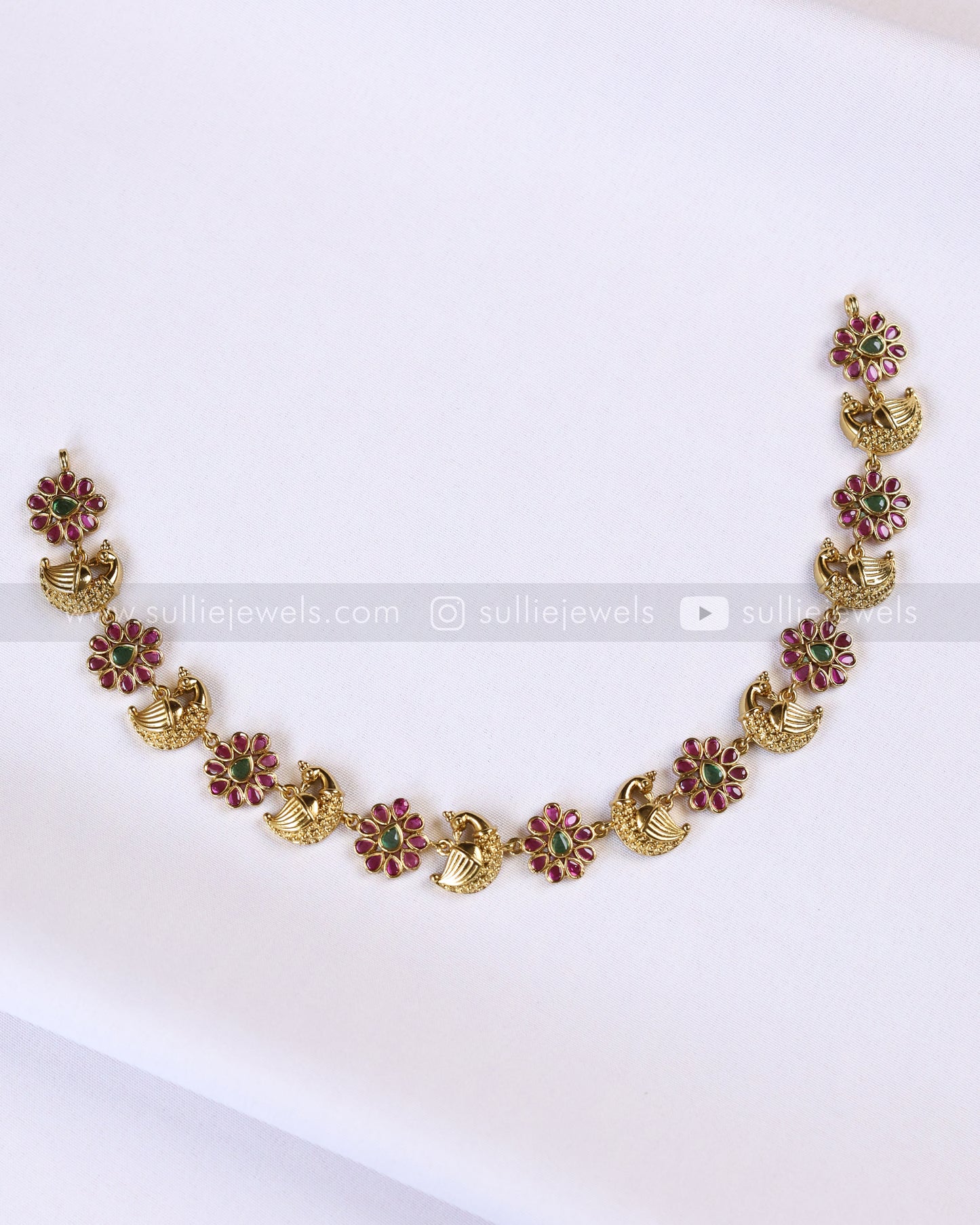3923 - Peacock Floral Kemp Necklace with Earrings