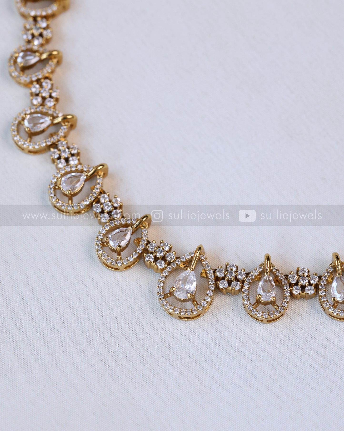 Raindrop Diamonds Necklace with Earring