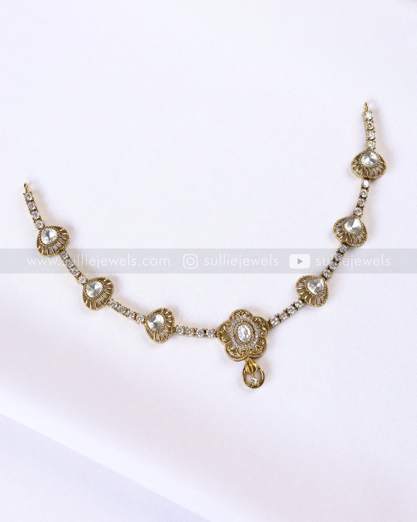 3927 - Flower Design Polki Necklace with Earrings