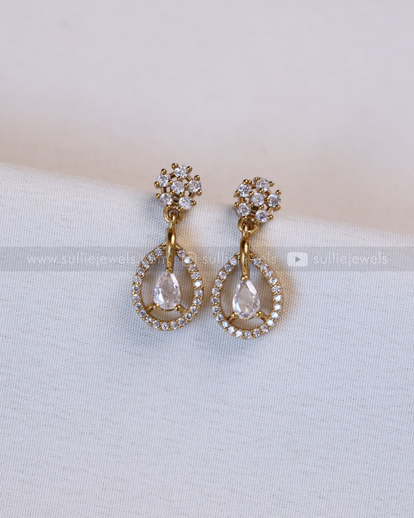 Raindrop Diamonds Necklace with Earring