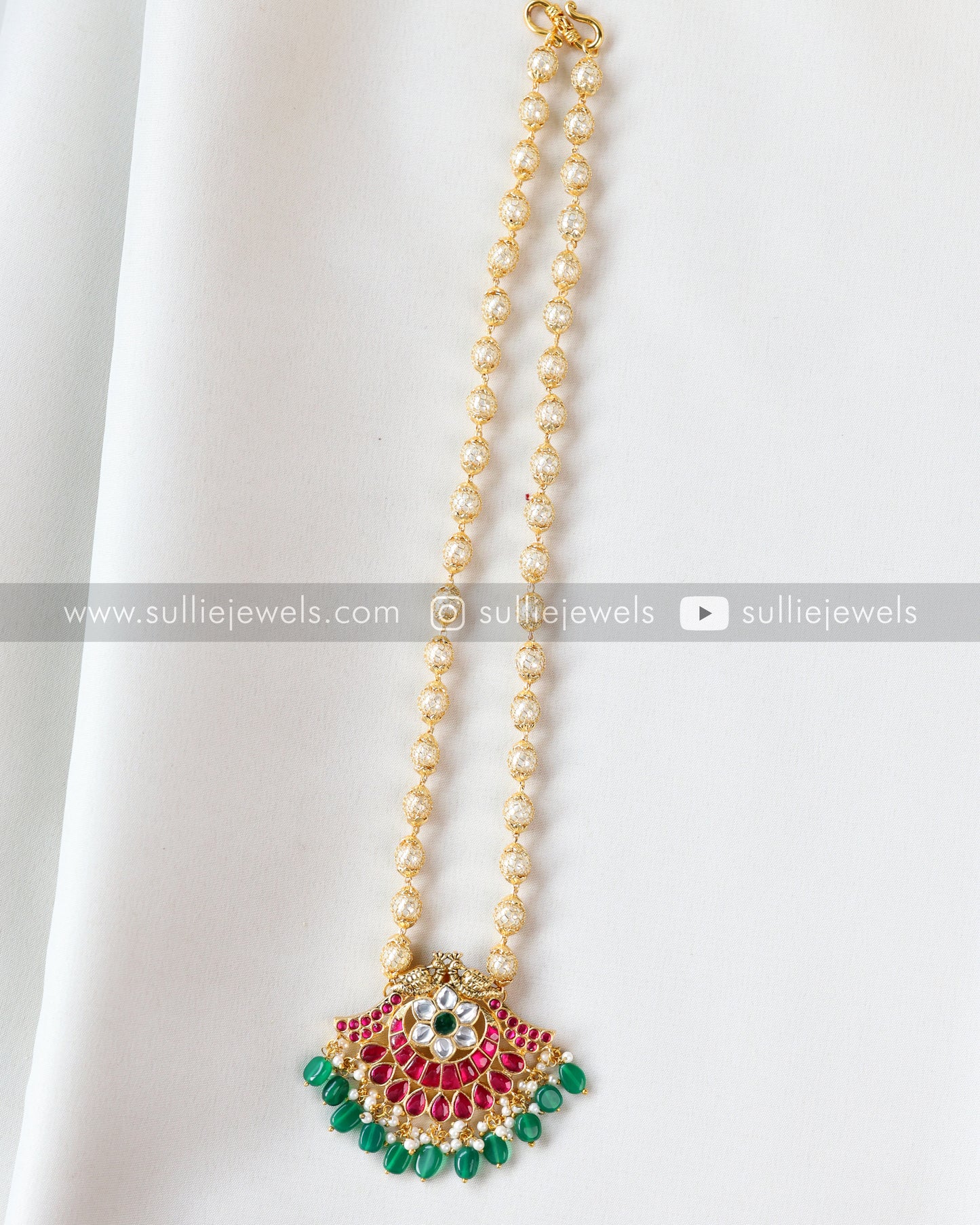 Gold Meshed Pearl Chain with Kemp Pendant - No Idol