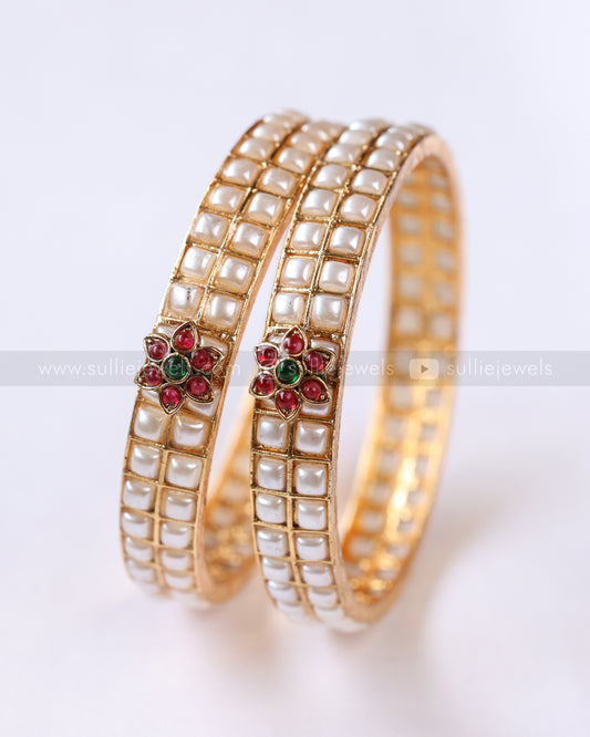 9077 - Sullie Basic Floral Pearl Gold Bangles - Set of 2