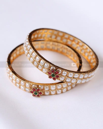 9077 - Sullie Basic Floral Pearl Gold Bangles - Set of 2