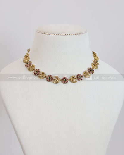 3923 - Peacock Floral Kemp Necklace with Earrings