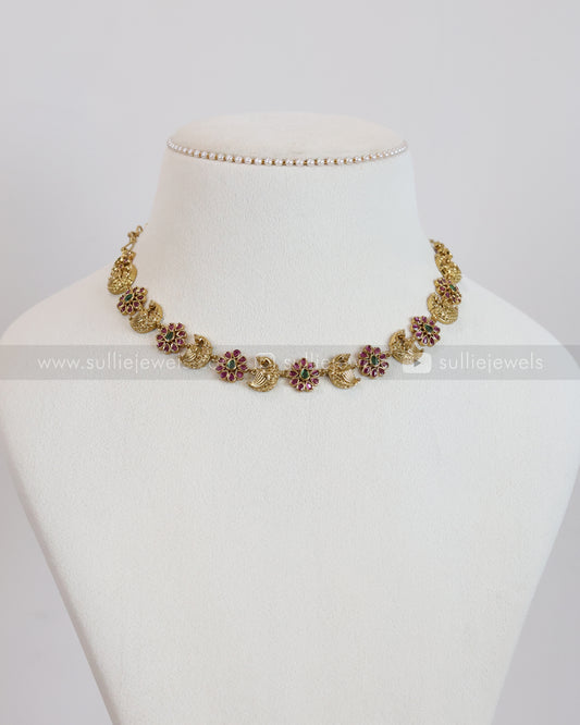 3923 - Peacock Floral Kemp Necklace with Earrings