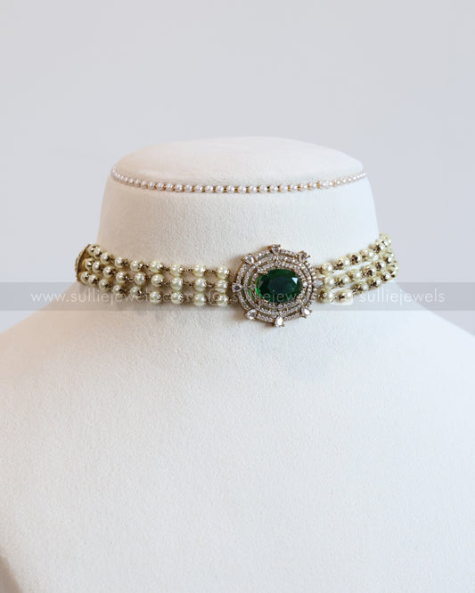 2096 - Green Stone Victorian Pearl Choker with Studs